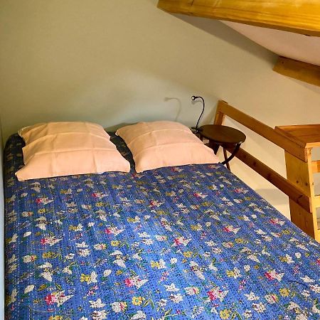 Viols-en-Laval Cote Chenes Verts - Chambres D'Hotes المظهر الخارجي الصورة